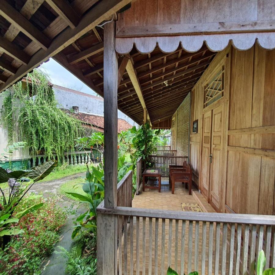 Pinarak Homestay Banyuwangi  Bagian luar foto